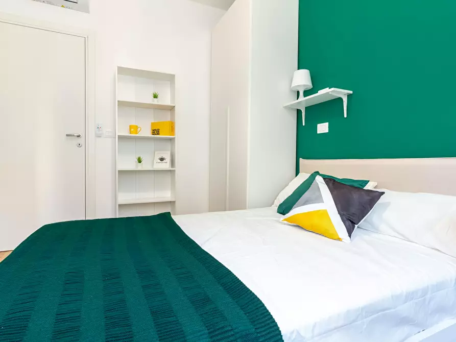 Immagine 2 di Camera in affitto  in Via Vigone a Torino