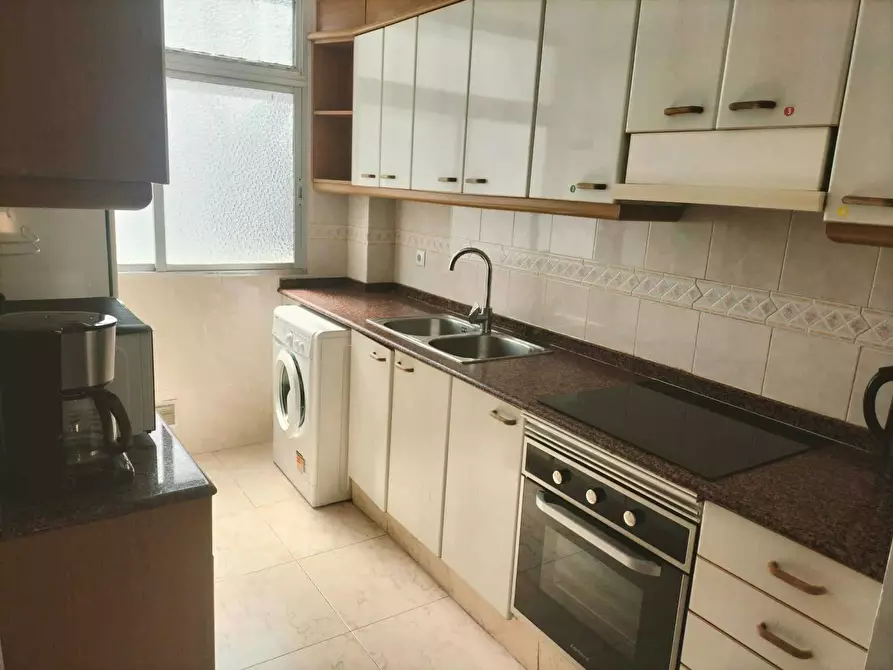 Immagine 9 di Camera in affitto  in Carrer del Bisbe Jaume Pérez a Valencia
