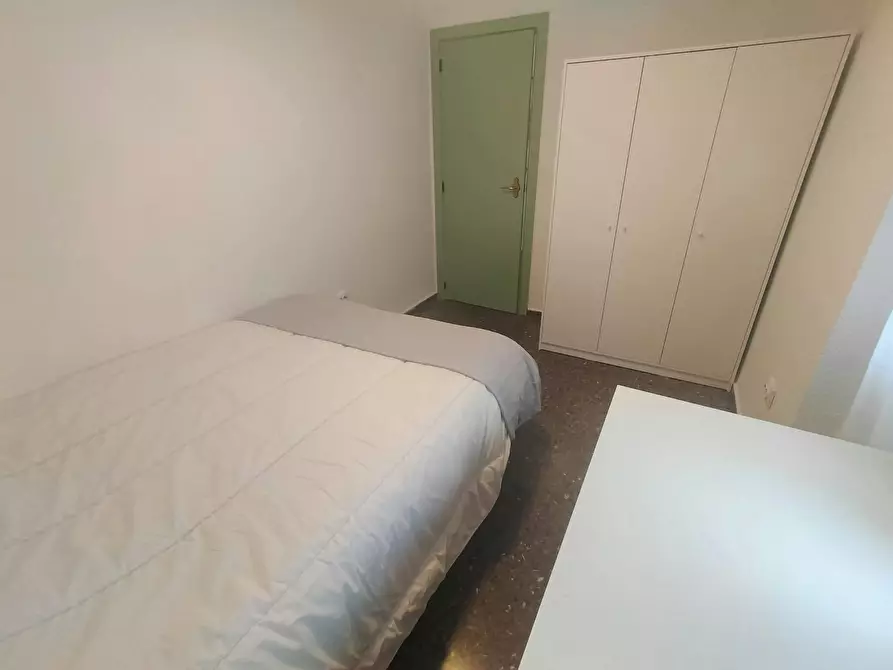 Immagine 3 di Camera in affitto  in Carrer del Duc de Mandas a Valencia