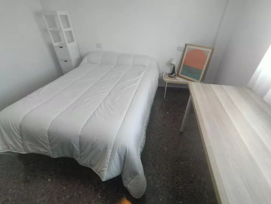 Immagine 2 di Camera in affitto  in Carrer del Duc de Mandas a Valencia