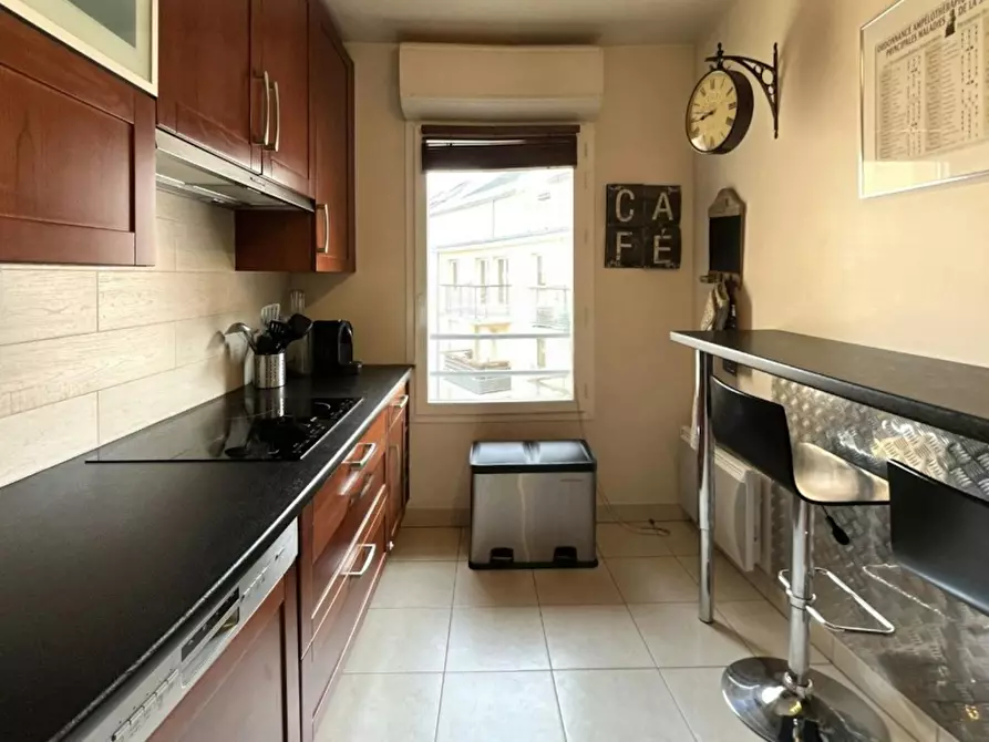 Immagine 7 di Appartamento in affitto  in Rue Florent Dancourt a Suresnes