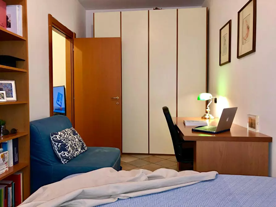 Immagine 5 di Casa indipendente in affitto  in Via Salasco a Milano