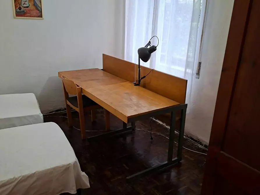 Immagine 1 di Camera condivisa in affitto  in Via Giacomo di Mino il Pellicciaio a Siena