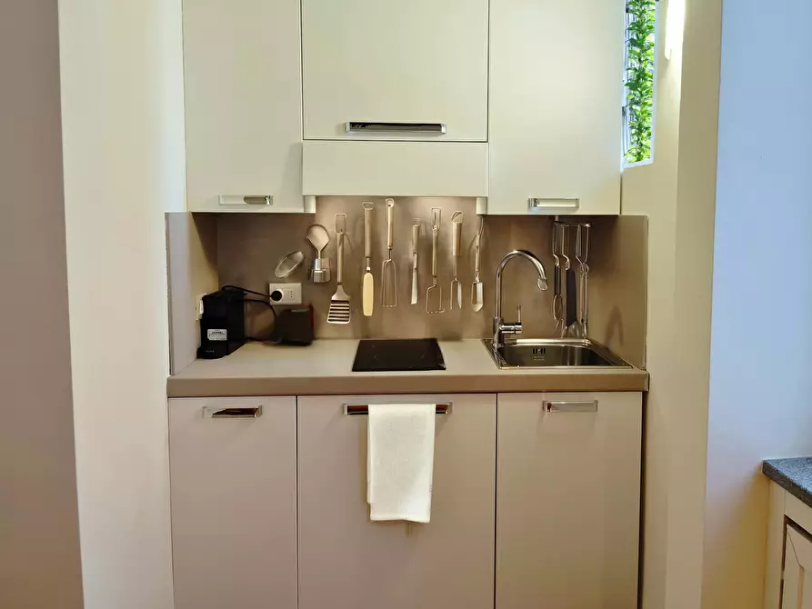 Immagine 5 di Appartamento in affitto  in Via Francesco Guicciardini a Milano