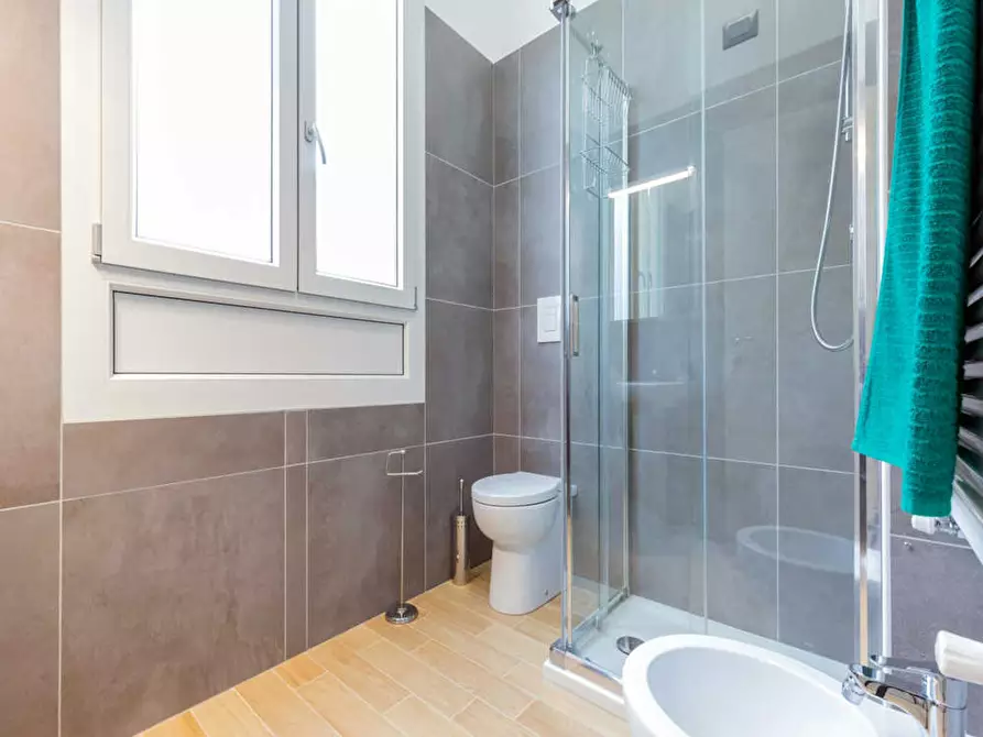 Immagine 10 di Camera in affitto  in Via Padova a Torino