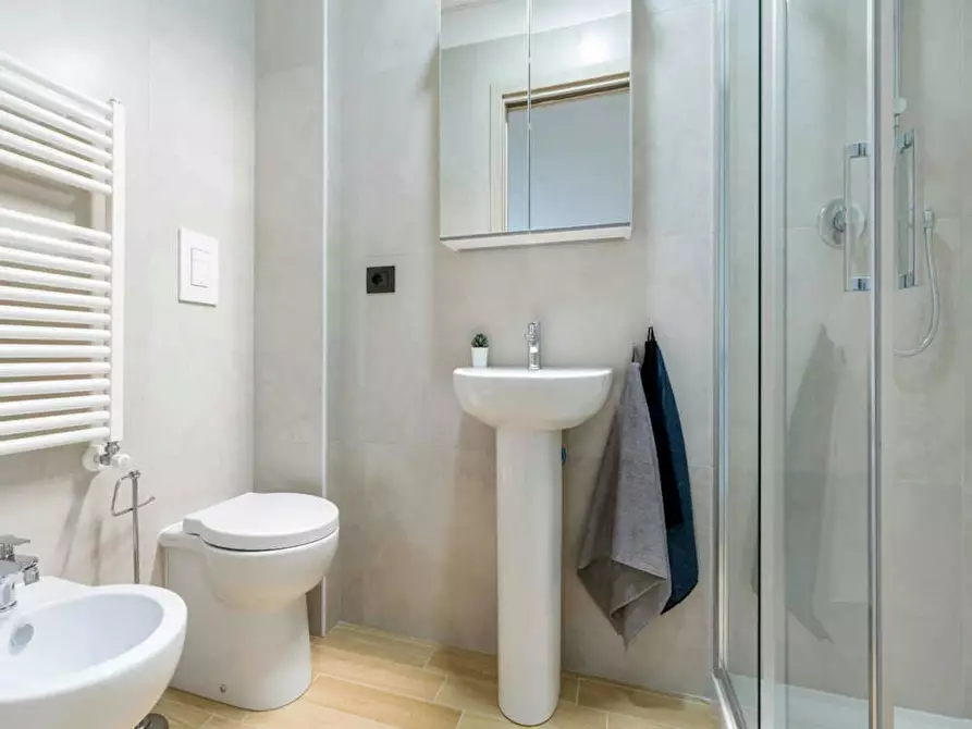 Immagine 9 di Camera in affitto  in Via Padova a Torino