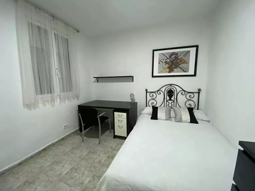 Immagine 1 di Camera in affitto  in Calle de Gaztambide a Madrid