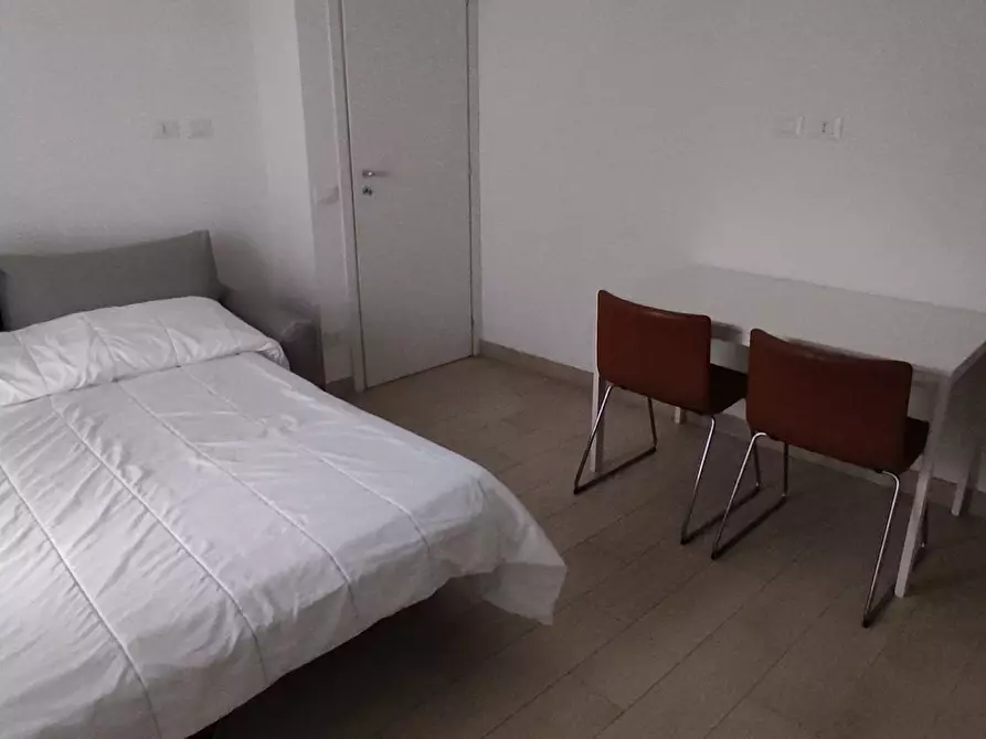 Immagine 7 di Camera in affitto  in Via Alghero a Roma