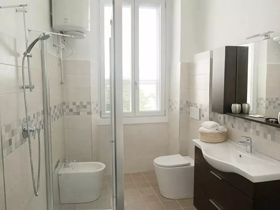 Immagine 10 di Camera in affitto  in Via Giulio e Corrado Venini a Milano