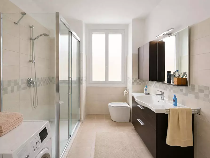 Immagine 9 di Camera in affitto  in Via Giulio e Corrado Venini a Milano