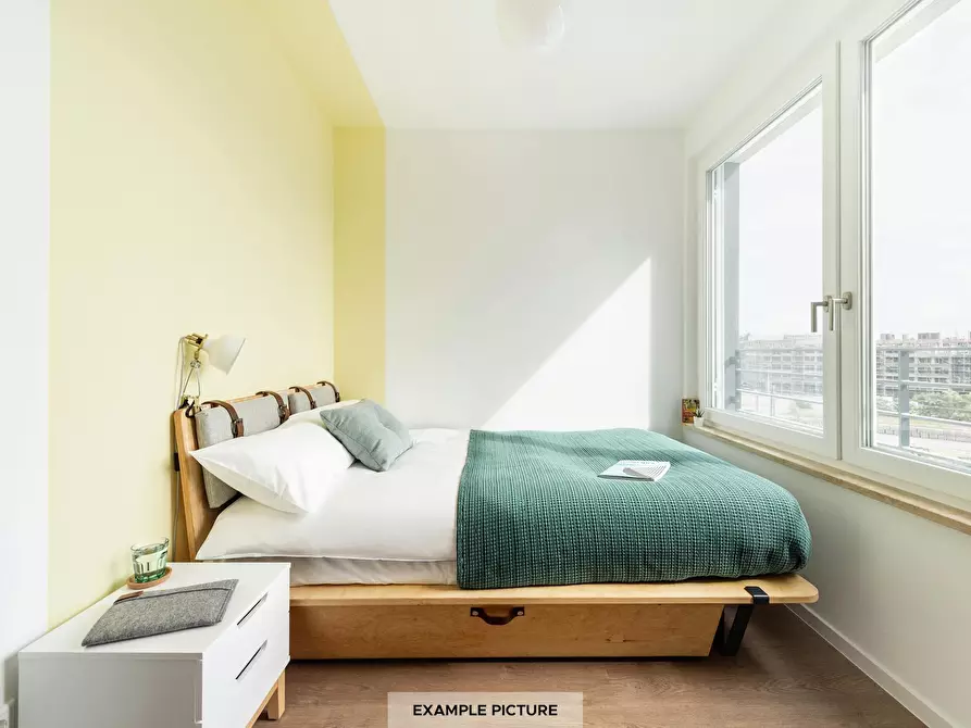 Immagine 1 di Camera in affitto  in Klara-Franke-Straße a Berlin