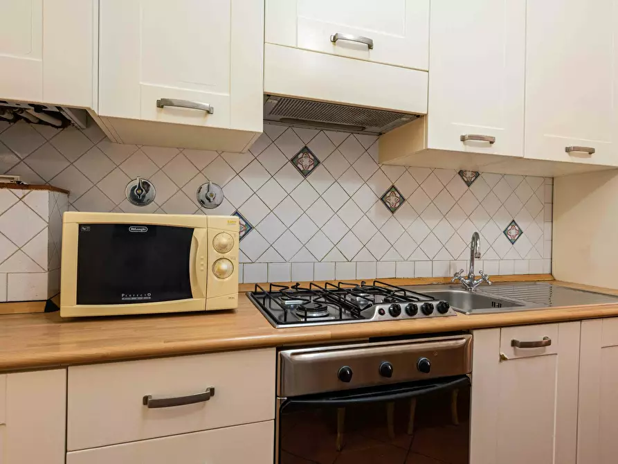 Immagine 10 di Appartamento in affitto  in Via dei Neri a Firenze