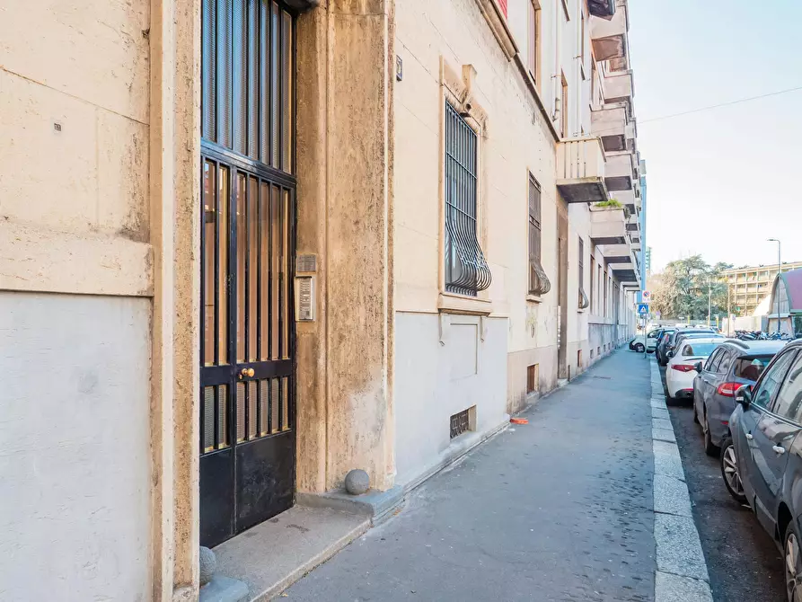 Immagine 6 di Appartamento in affitto  in Via Gallura a Milano