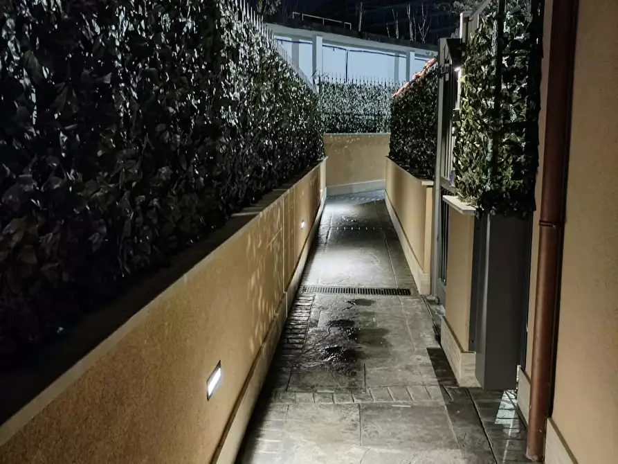 Immagine 6 di Appartamento in affitto  in Via Frascati a Roma