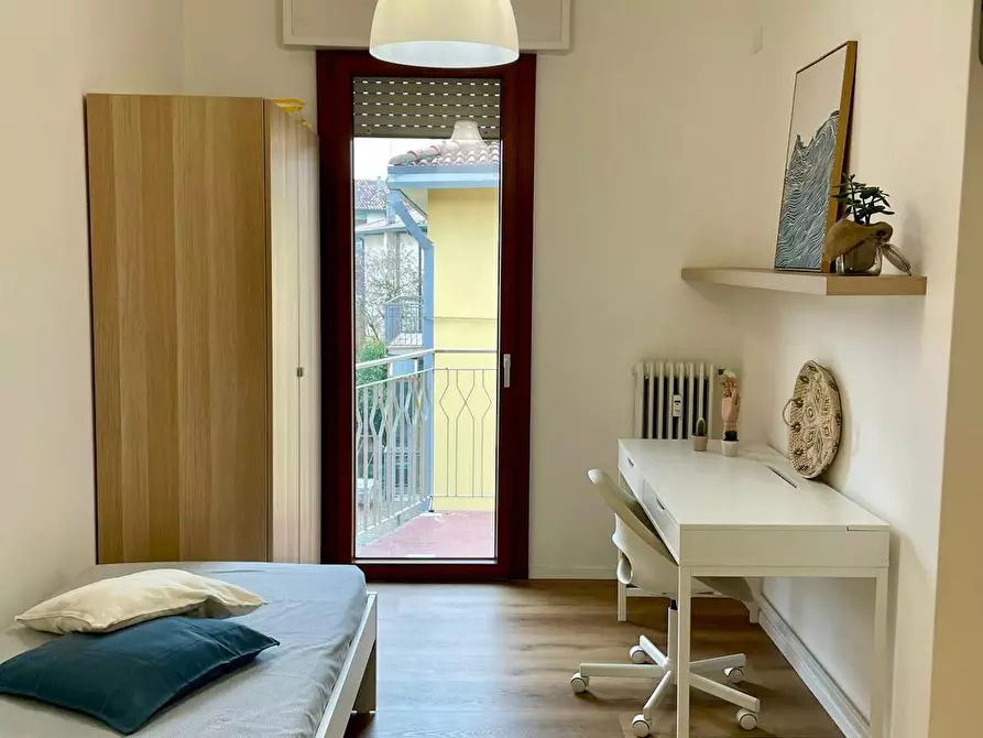 Immagine 2 di Camera in affitto  in Via Michelangelo Buonarroti a Padova