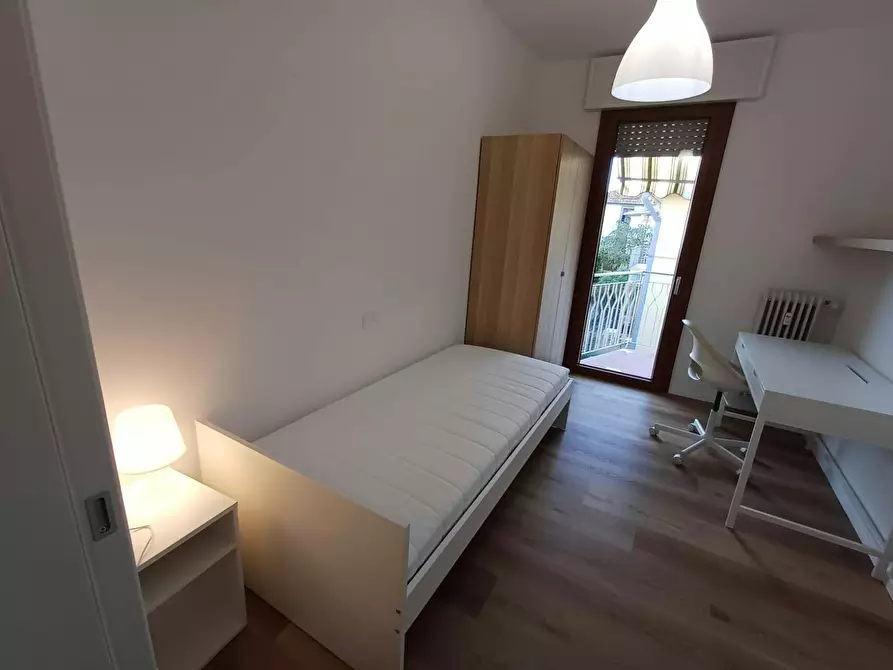 Immagine 2 di Camera in affitto  in Via Michelangelo Buonarroti a Padova