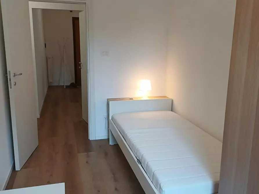 Immagine 2 di Camera in affitto  in Via Michelangelo Buonarroti a Padova