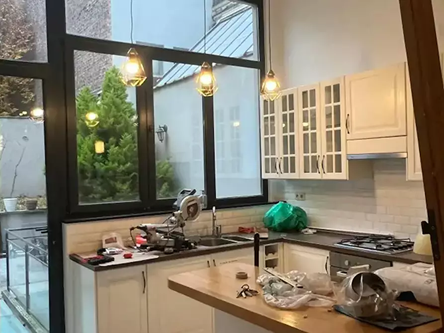 Immagine 1 di Appartamento in affitto  in Rue de Naples a Ixelles