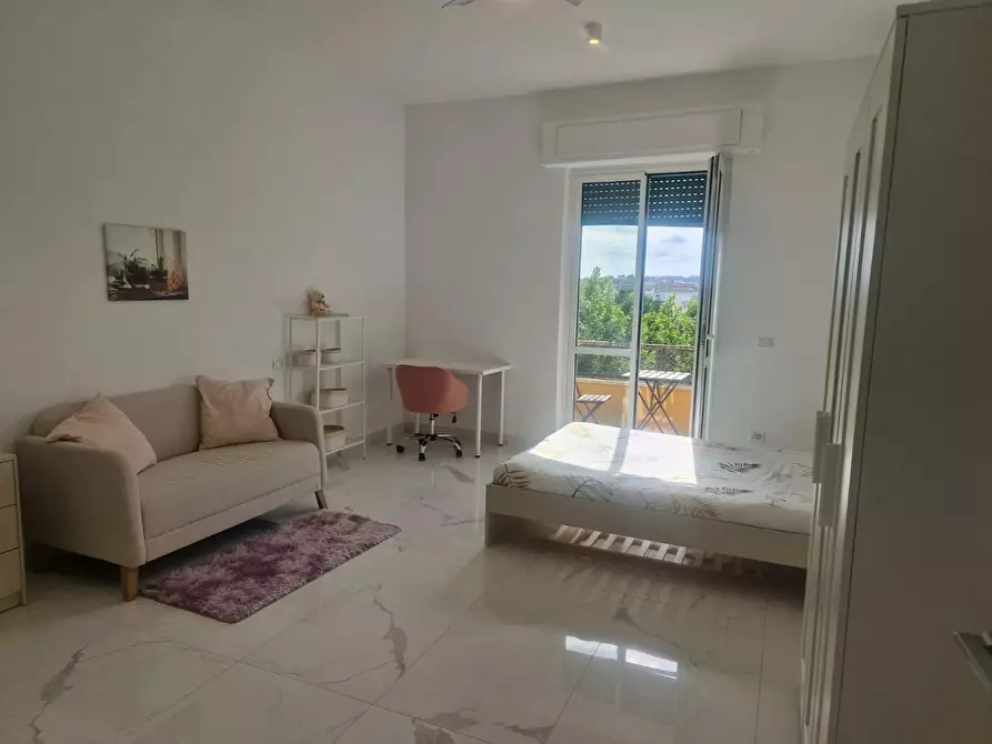 Immagine 1 di Camera in affitto  in Viale Giustiniano Imperatore a Roma