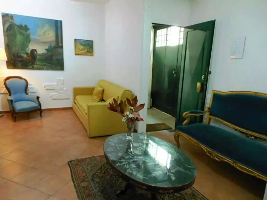 Immagine 5 di Appartamento in affitto  in Via Giulia a Roma