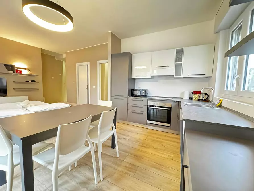 Immagine 8 di Appartamento in affitto  in Via Angelo Inganni a Milano