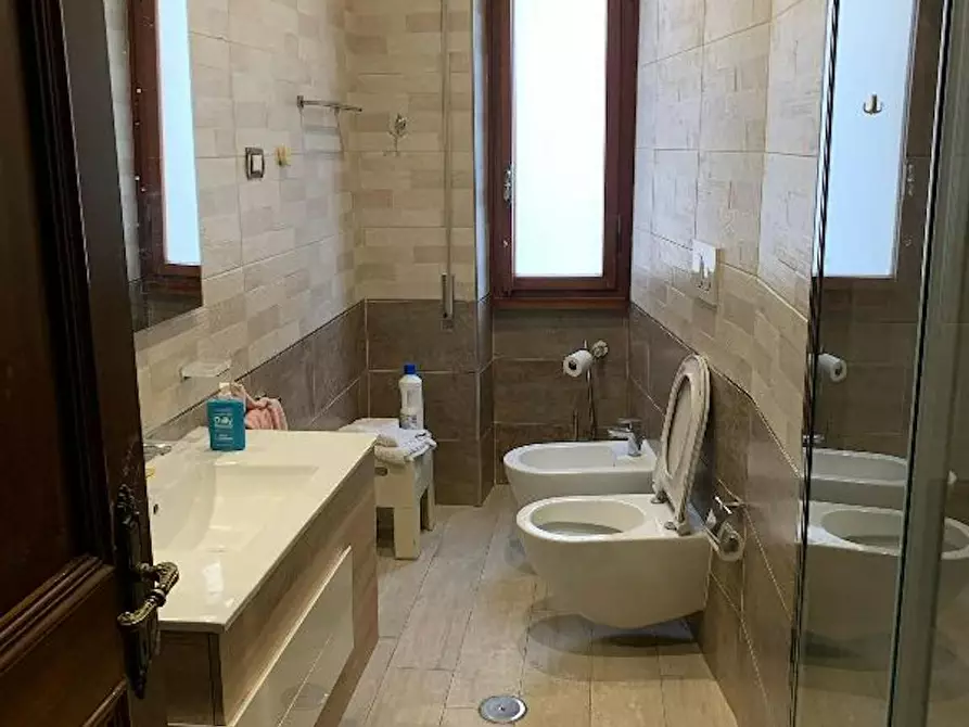 Immagine 8 di Camera in affitto  in Via Ogliastra a Roma