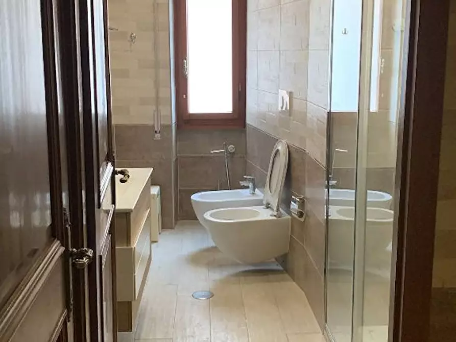 Immagine 10 di Camera in affitto  in Via Ogliastra a Roma