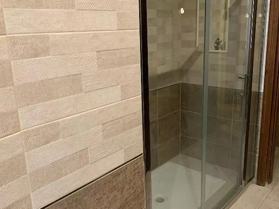 Immagine 9 di Camera in affitto  in Via Ogliastra a Roma