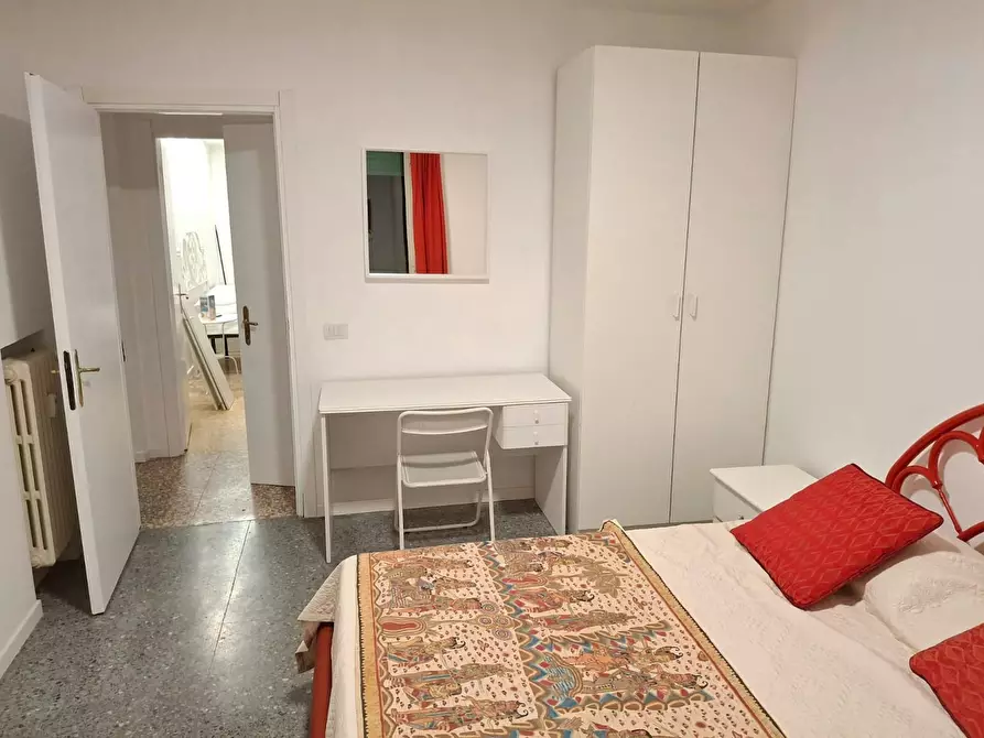 Immagine 2 di Camera in affitto  in Via Ivrea a Roma