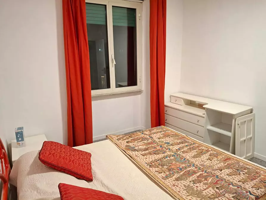 Immagine 3 di Camera in affitto  in Via Ivrea a Roma