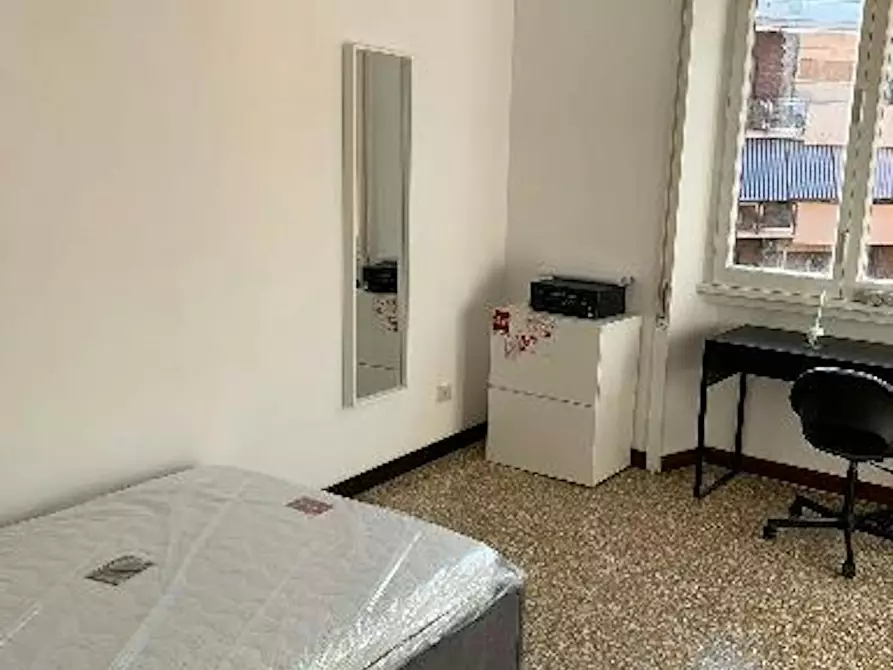 Immagine 3 di Camera in affitto  in Via dei Campi Flegrei a Roma