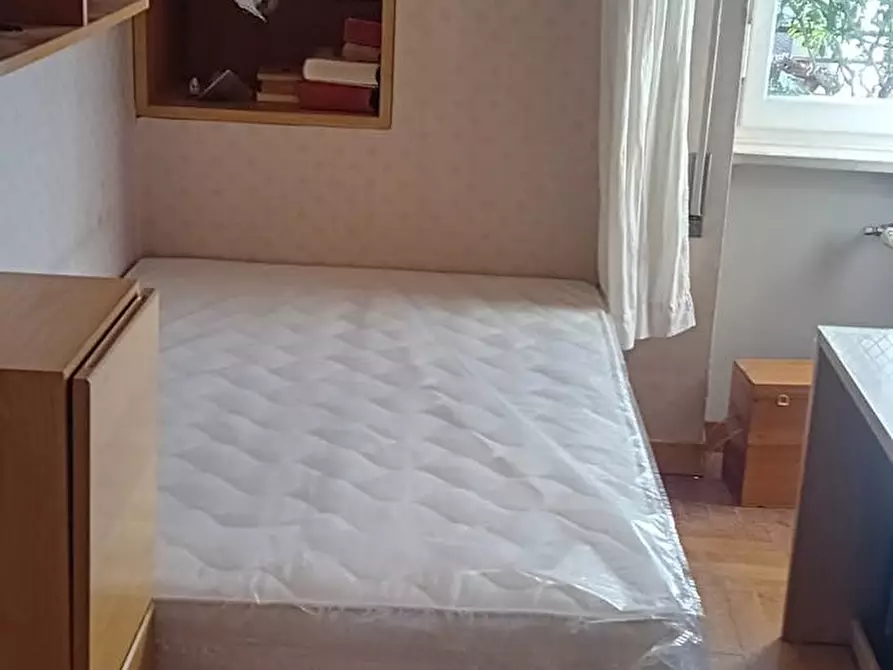 Immagine 3 di Camera in affitto  in Via Alfredo Serranti a Roma