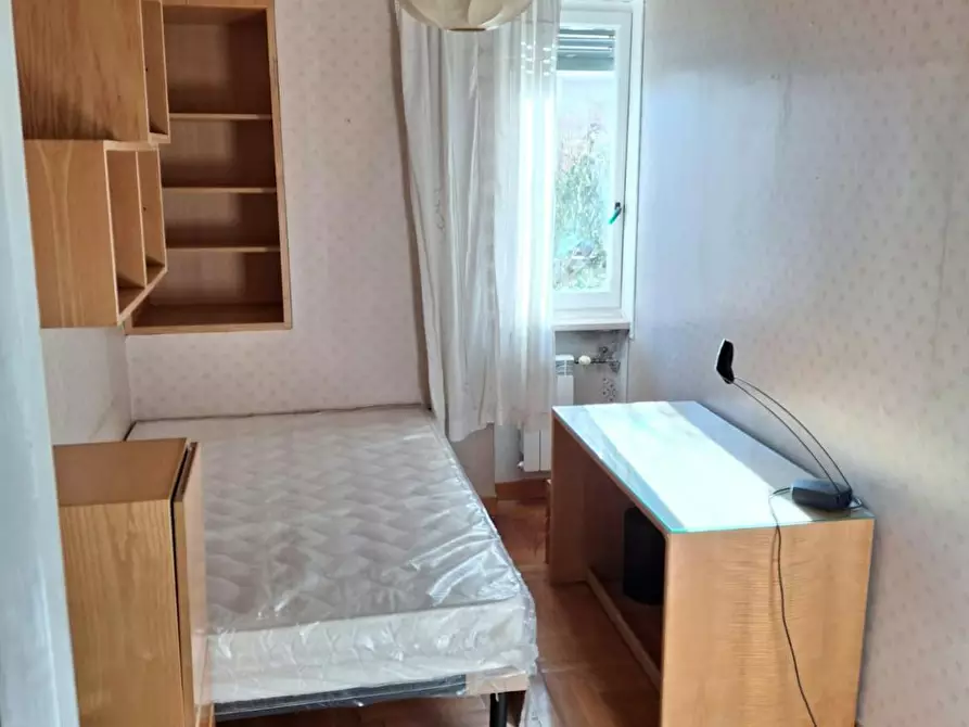 Immagine 2 di Camera in affitto  in Via Alfredo Serranti a Roma