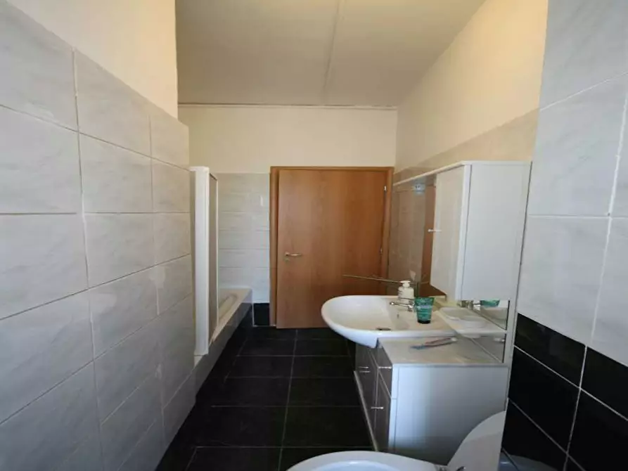 Immagine 7 di Camera in affitto  in Piazza Carlo Stuparich a Milano