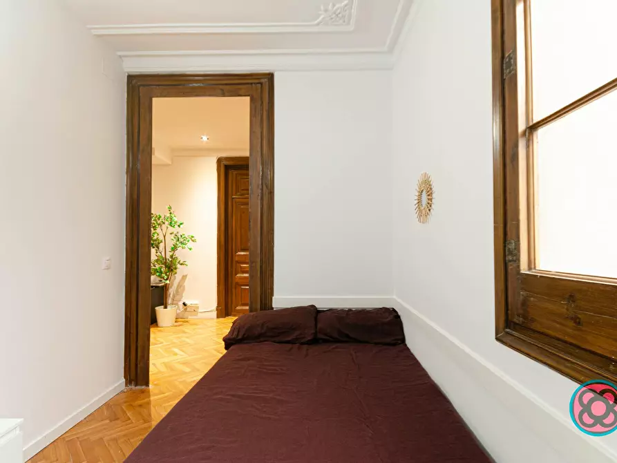 Immagine 3 di Camera in affitto  in Carrer de Santa Anna a Barcelona