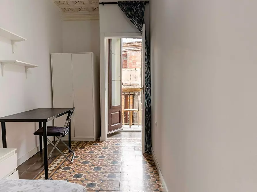 Immagine 1 di Camera in affitto  in Carrer de Santa Anna a Barcelona