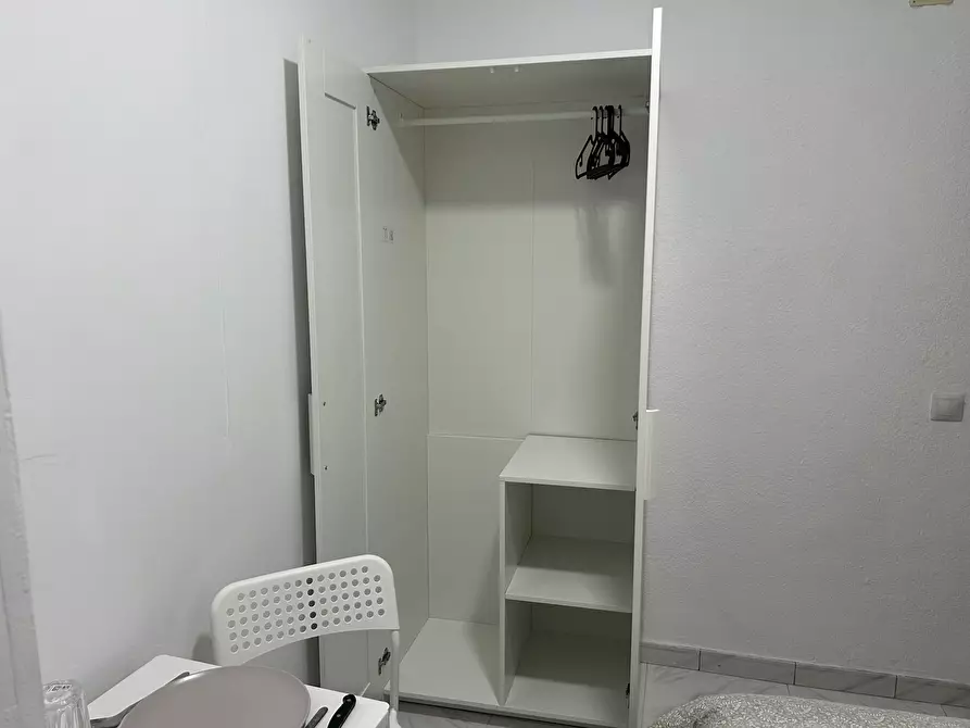 Immagine 3 di Camera in affitto  in Avenida de los Estados a Fuenlabrada