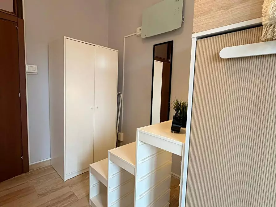 Immagine 10 di Camera in affitto  in Via della Torretta a Bologna