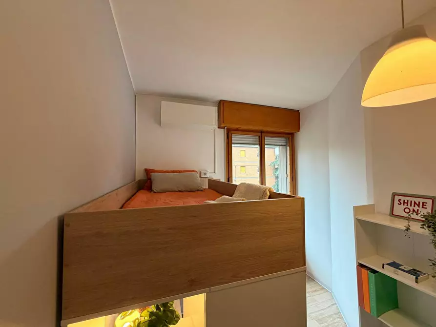 Immagine 6 di Camera in affitto  in Via della Torretta a Bologna