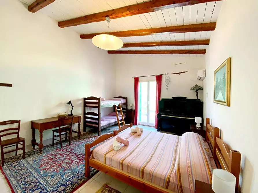 Immagine 4 di Camera in affitto  in Via Argenteria a Palermo