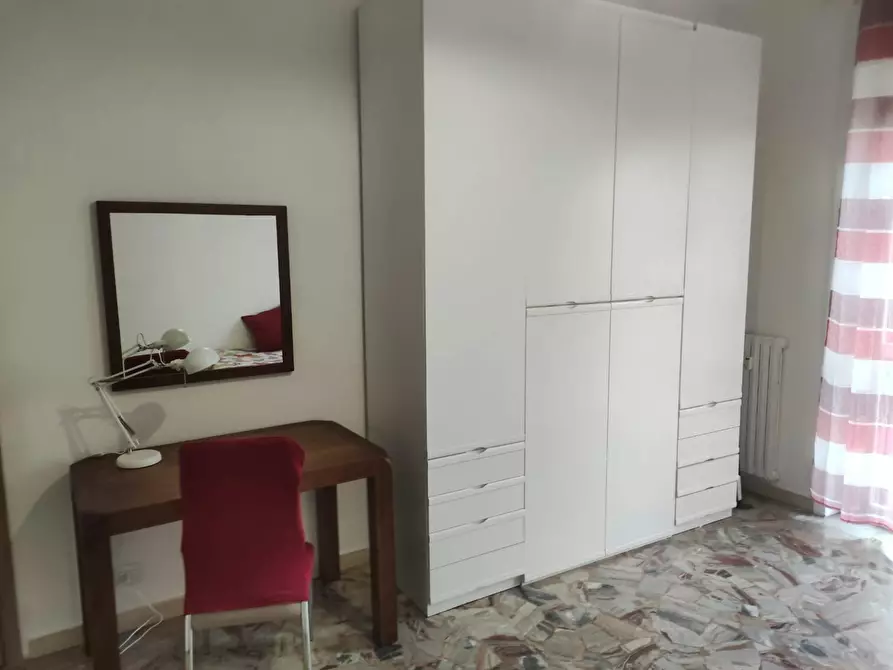 Immagine 5 di Camera in affitto  in Via Trieste a Segrate