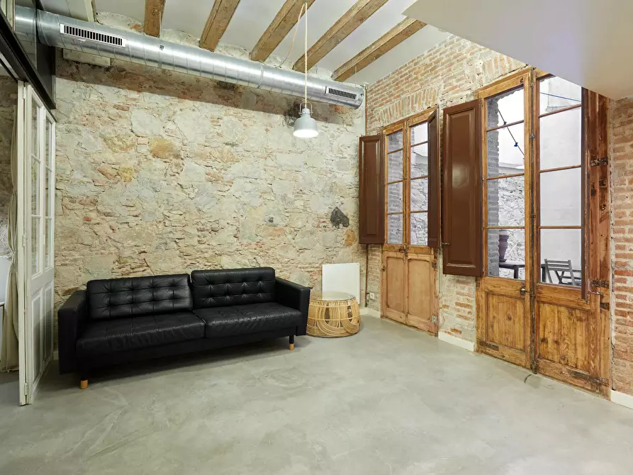 Immagine 1 di Appartamento in affitto  in Carrer del Peu de la Creu a Barcelona
