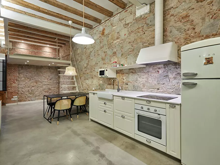 Immagine 8 di Appartamento in affitto  in Carrer del Peu de la Creu a Barcelona