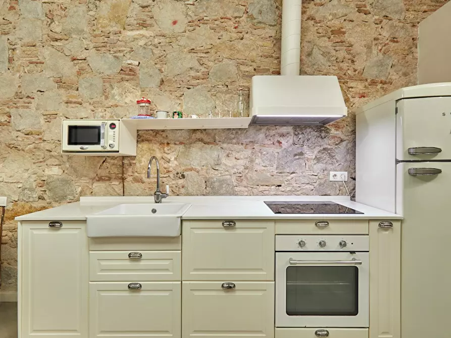 Immagine 9 di Appartamento in affitto  in Carrer del Peu de la Creu a Barcelona