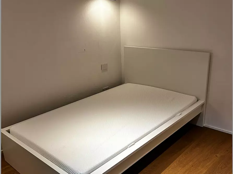 Immagine 2 di Camera in affitto  in Via dei Felicini a Bologna