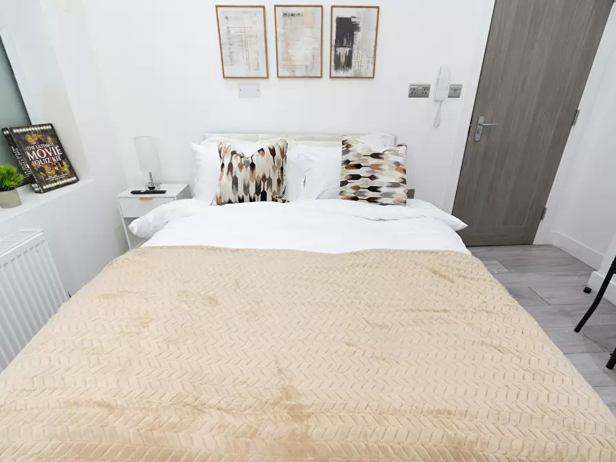Immagine 6 di Appartamento in affitto  in Mitcham Road a Wandsworth