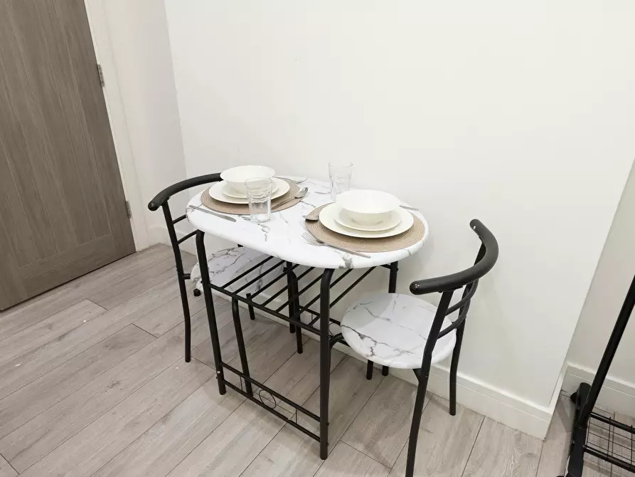Immagine 5 di Appartamento in affitto  in Mitcham Road a Wandsworth