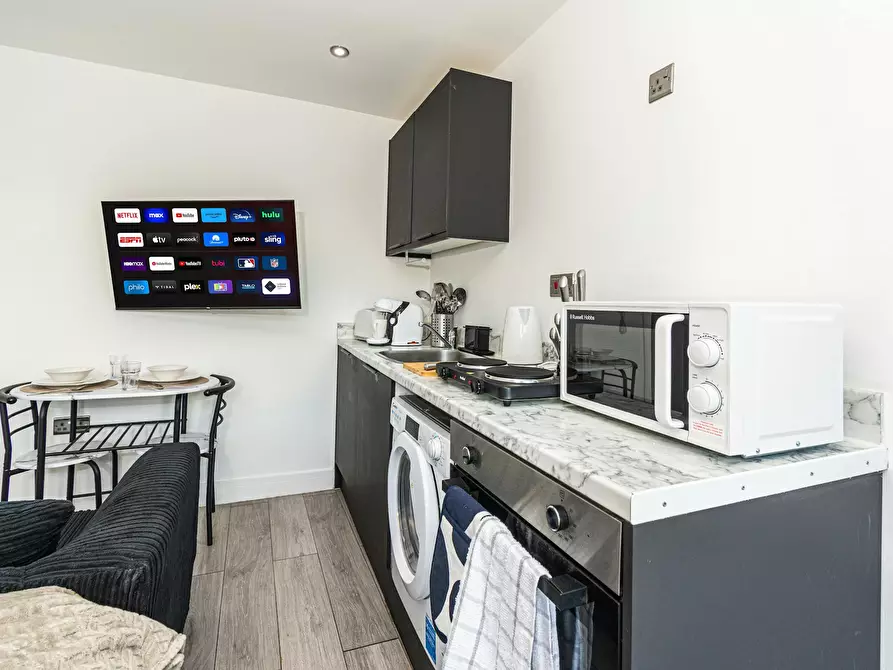 Immagine 2 di Appartamento in affitto  in Mitcham Road a Wandsworth