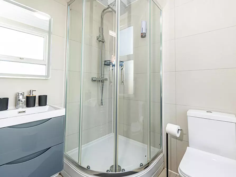 Immagine 4 di Appartamento in affitto  in Mitcham Road a Wandsworth