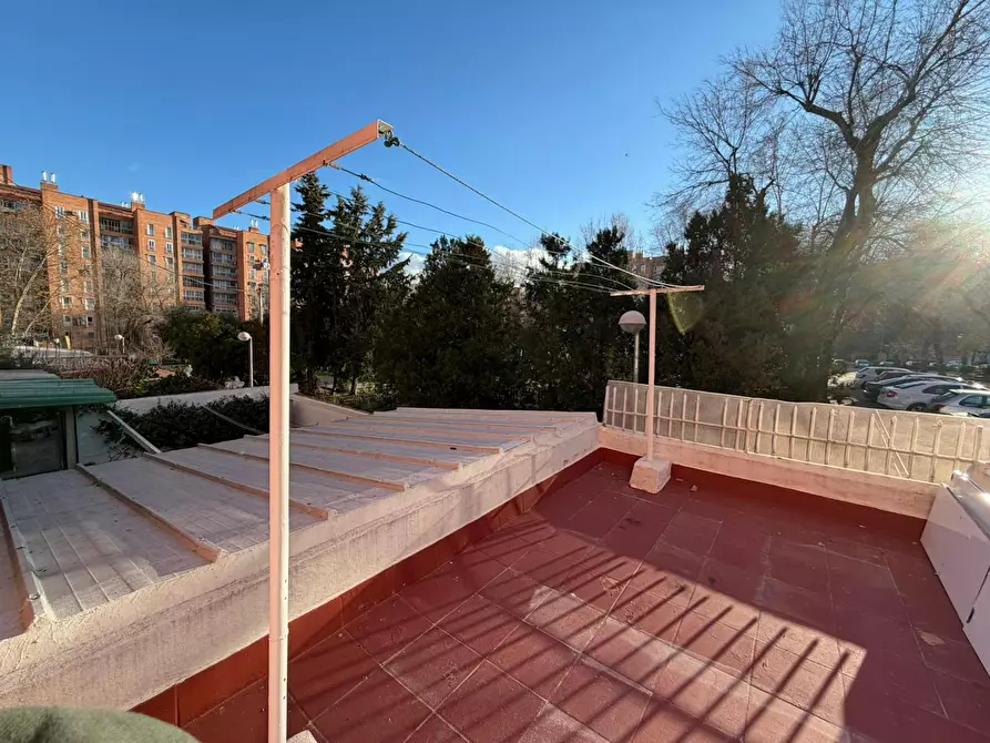 Immagine 3 di Camera in affitto  in Calle Riojanos a Madrid
